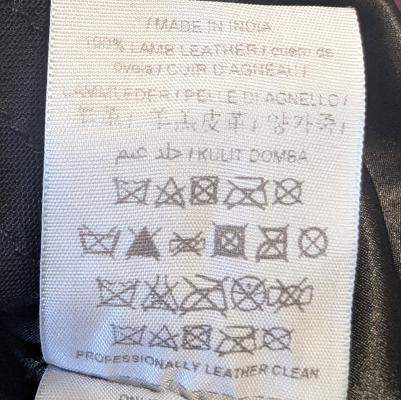 Marciano Leather Jacket, lamb leather, feminine cut, moto style, size XSmall - Picture 9 of 9